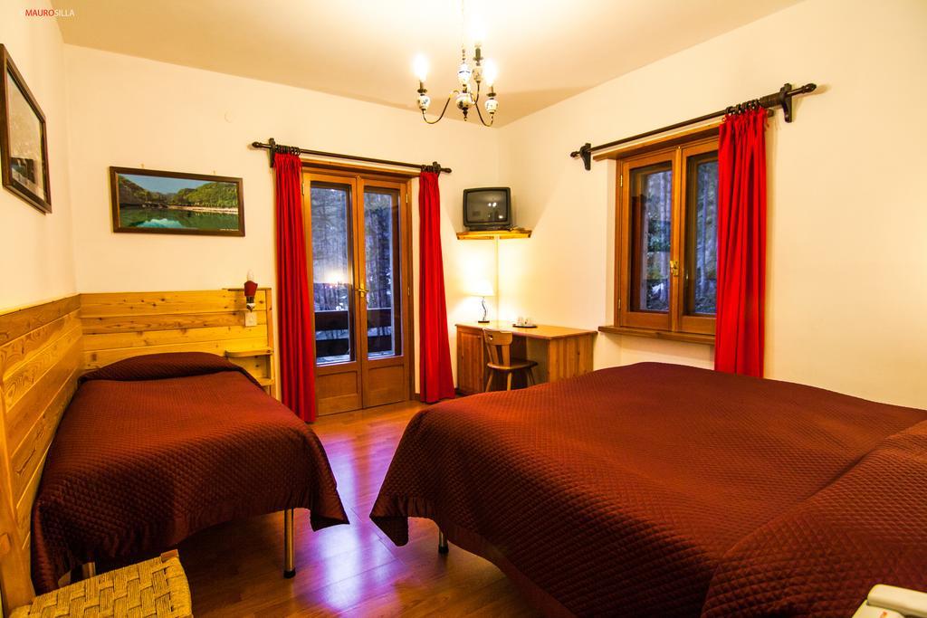 Hotel Garni Mille Pini سكانو الغرفة الصورة