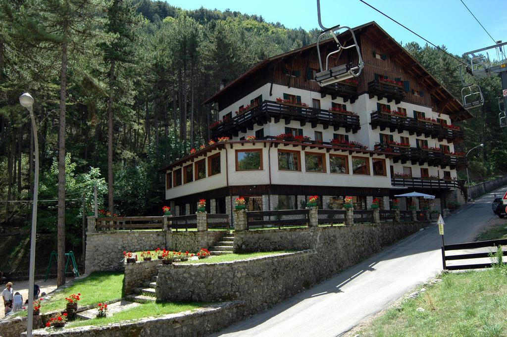 سكانو Hotel Garni Mille Pini المظهر الخارجي الصورة