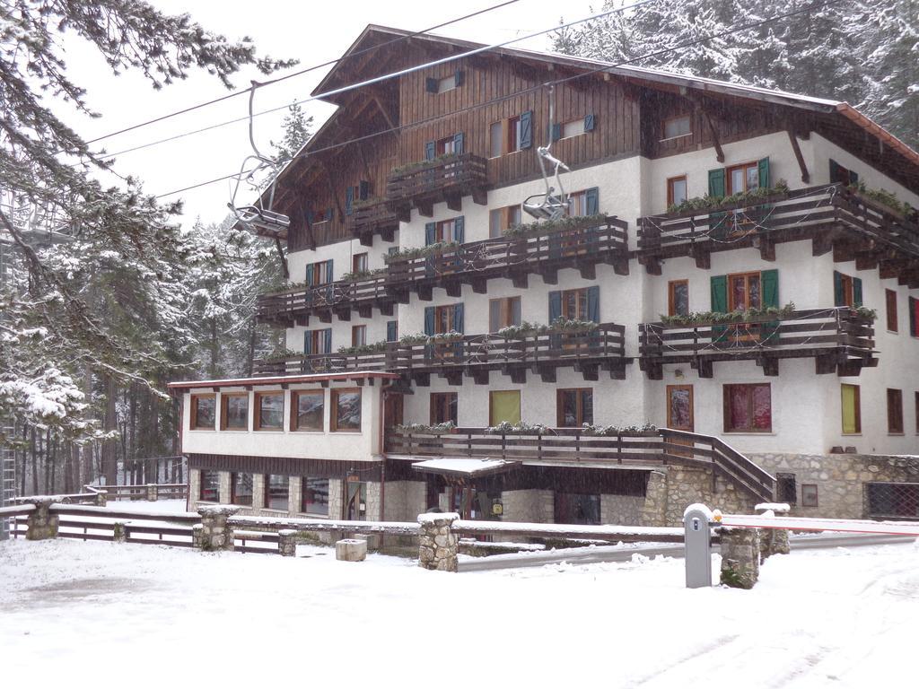 Hotel Garni Mille Pini سكانو المظهر الخارجي الصورة