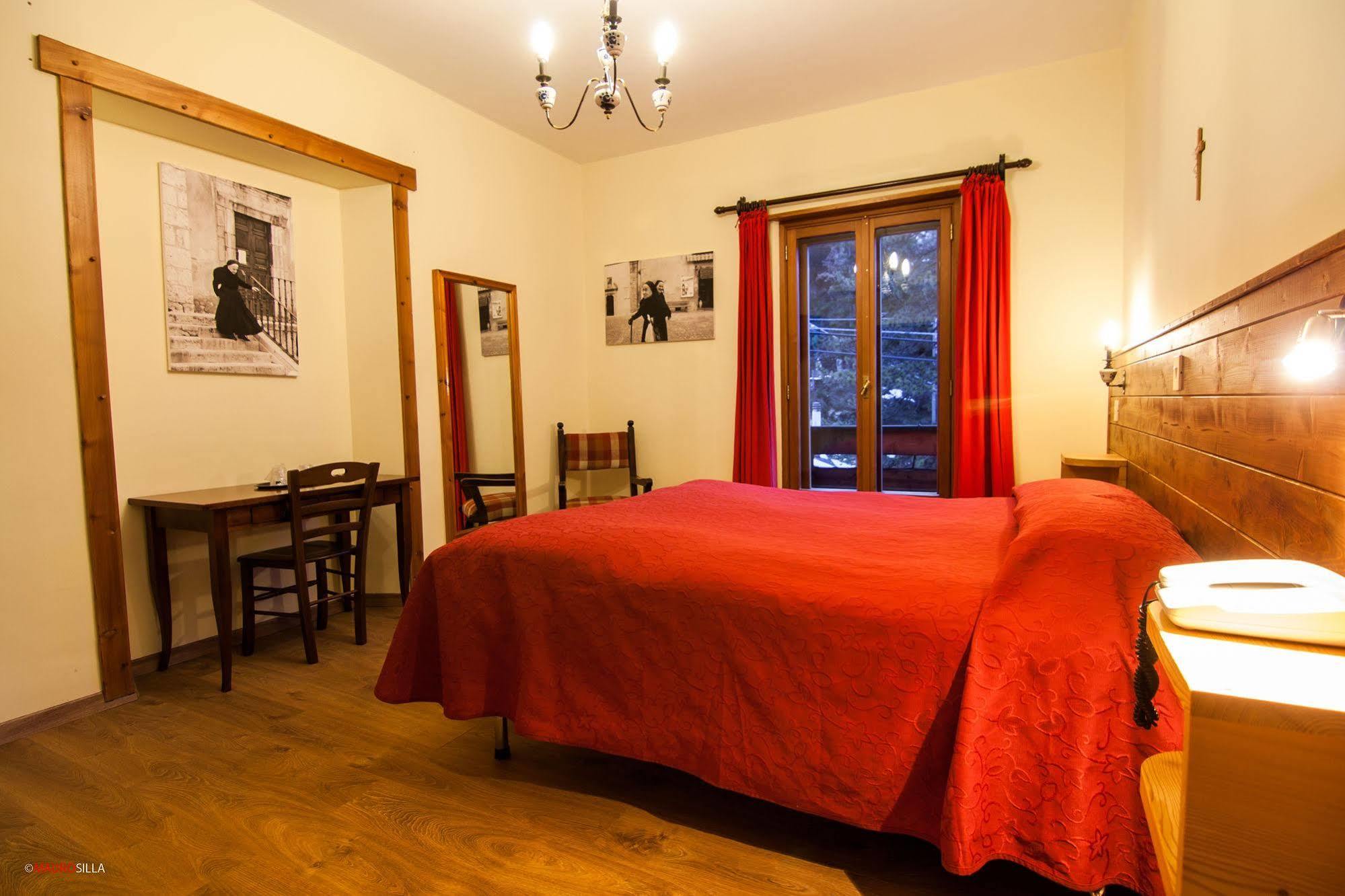 Hotel Garni Mille Pini سكانو المظهر الخارجي الصورة